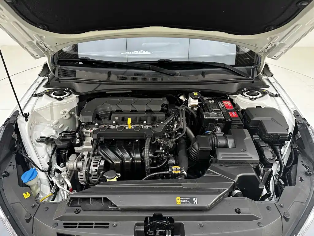 Hyundai Elantra 2022 — фото 27