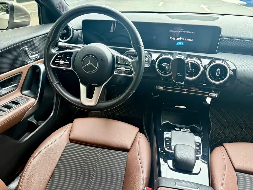 Mercedes-Benz A-Class 2019 — фото 20