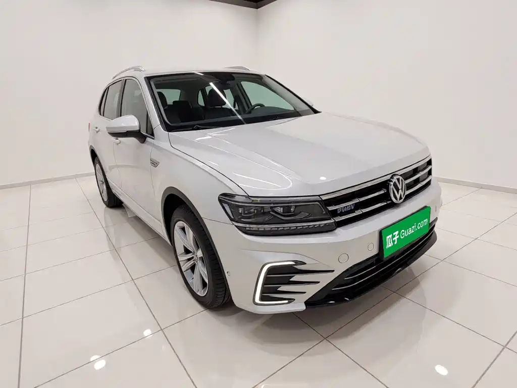 Volkswagen Tiguan L Plug-In Hybrid 2020 — фото 22