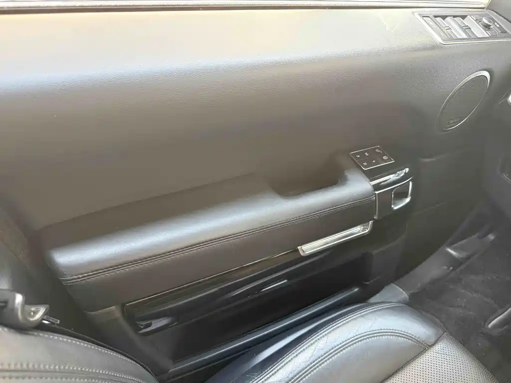 Land Rover Range Rover 2015 — фото 11