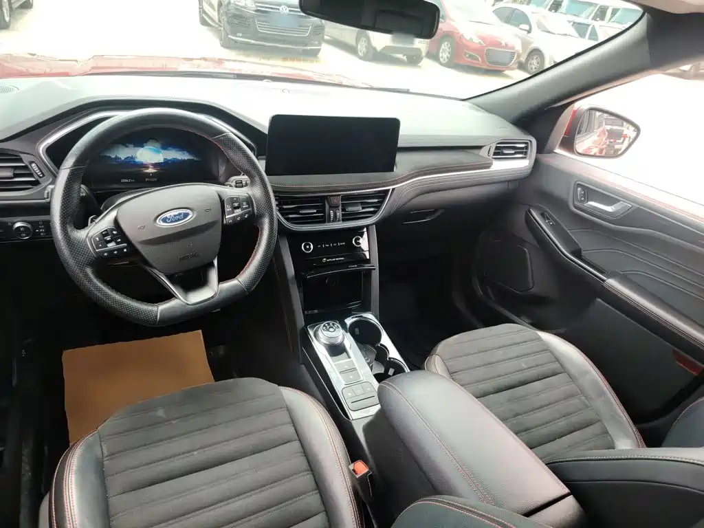 Ford Escape 2021 — фото 10