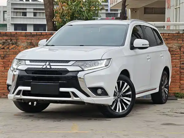 Mitsubishi Outlander 2021
