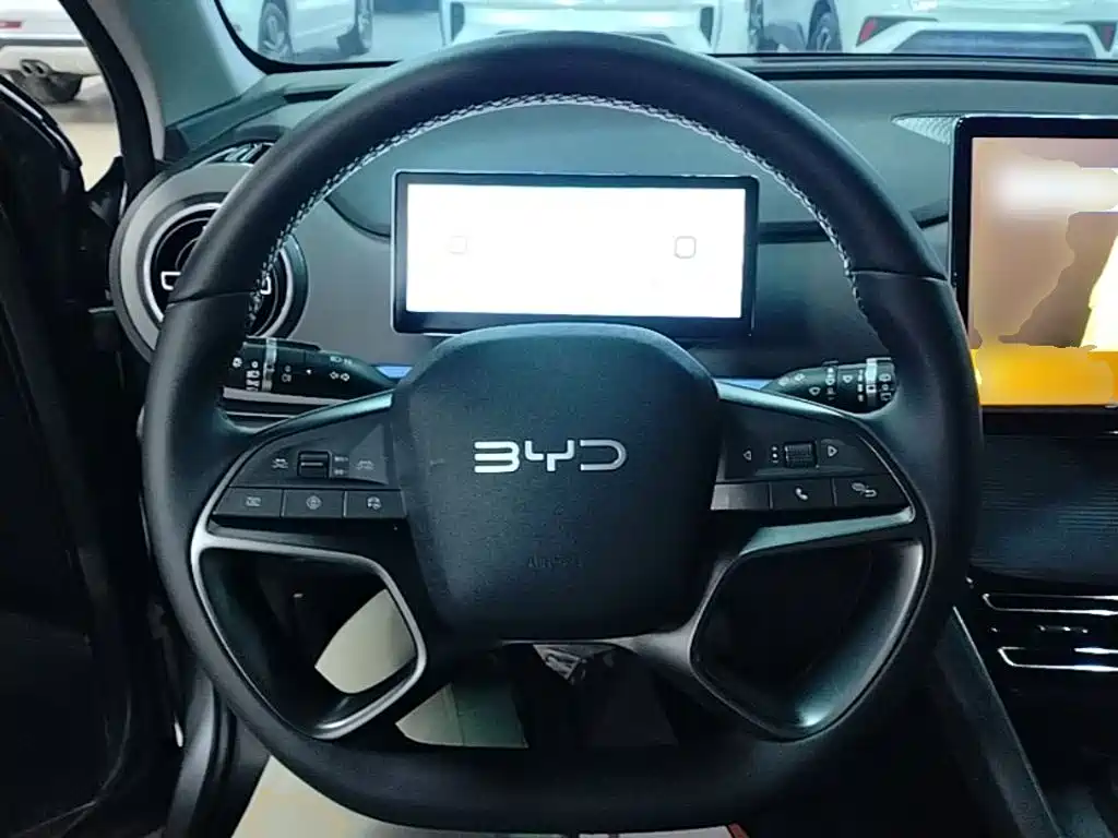 BYD Seal 05 DM-i 2025 — фото 11