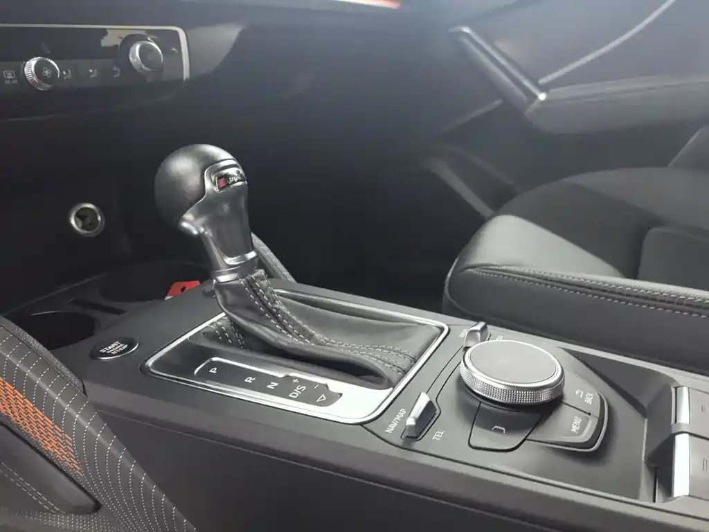 Audi Q2L 2022