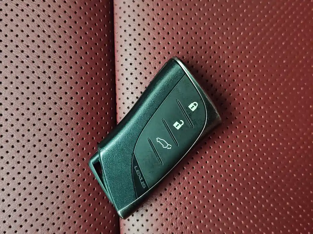 Lexus NX 2022 — фото 15