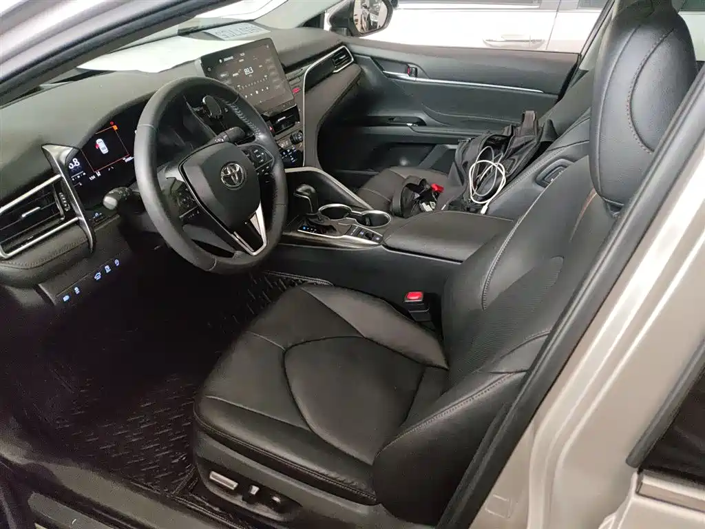 Toyota Camry 2022 — фото 15