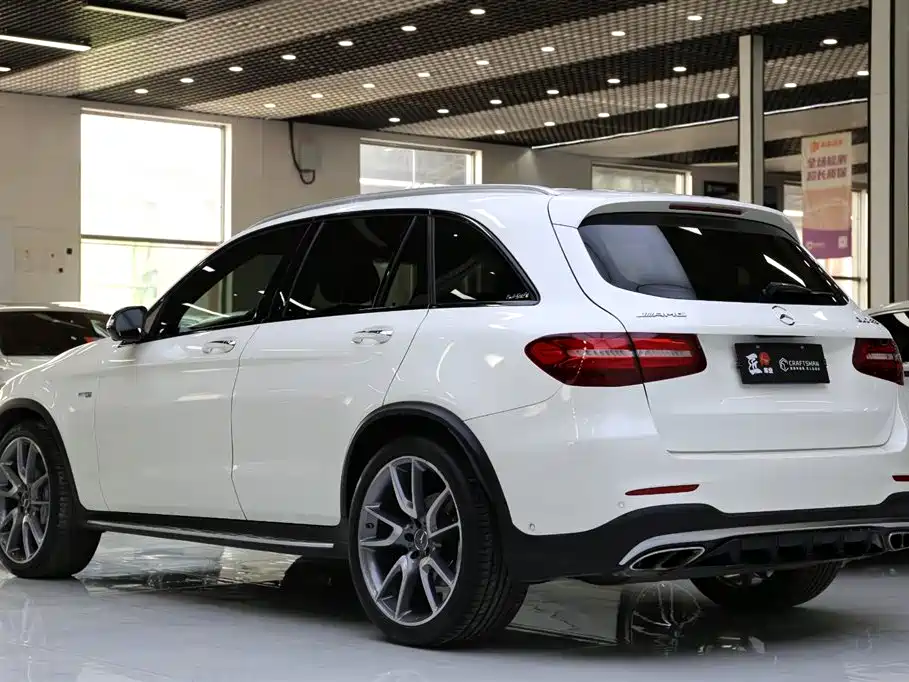 Mercedes-Benz GLC AMG 2018 — фото 21