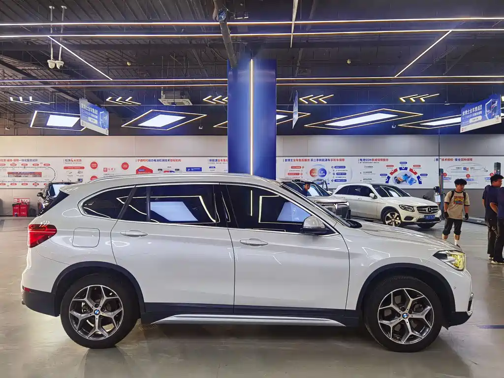 BMW X1 2019 — фото 11