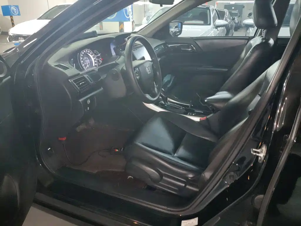 Honda Accord 2018 — фото 15