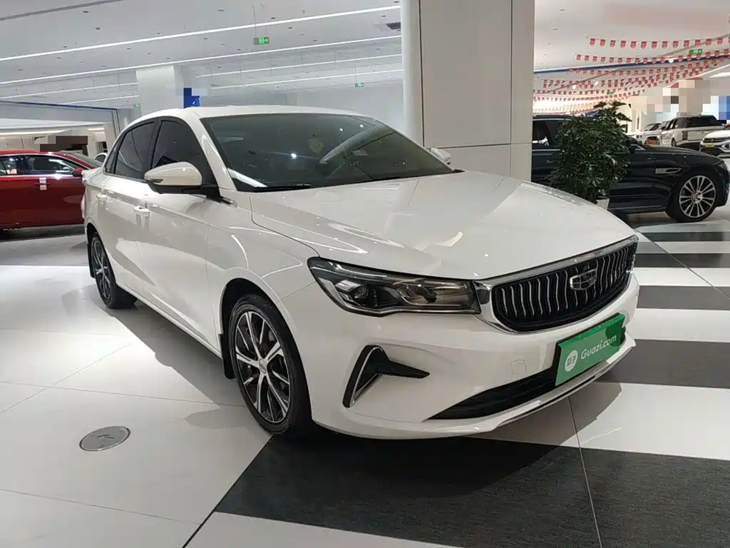 Geely Emgrand 2023
