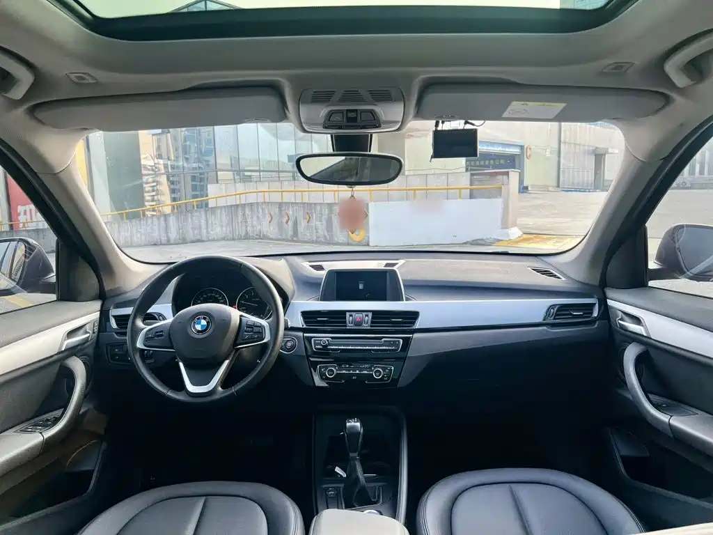 BMW X1 2018 — фото 13