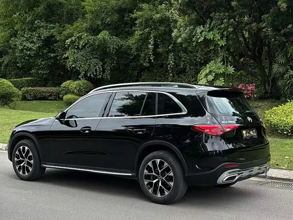 Mercedes-Benz GLC 2023