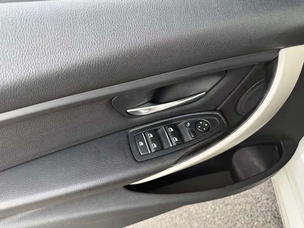 BMW 3 Series 2015 — фото 7