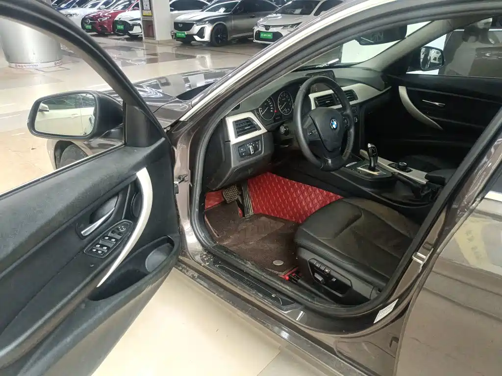 BMW 3 Series 2015 — фото 16