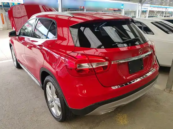Mercedes-Benz GLA 2015