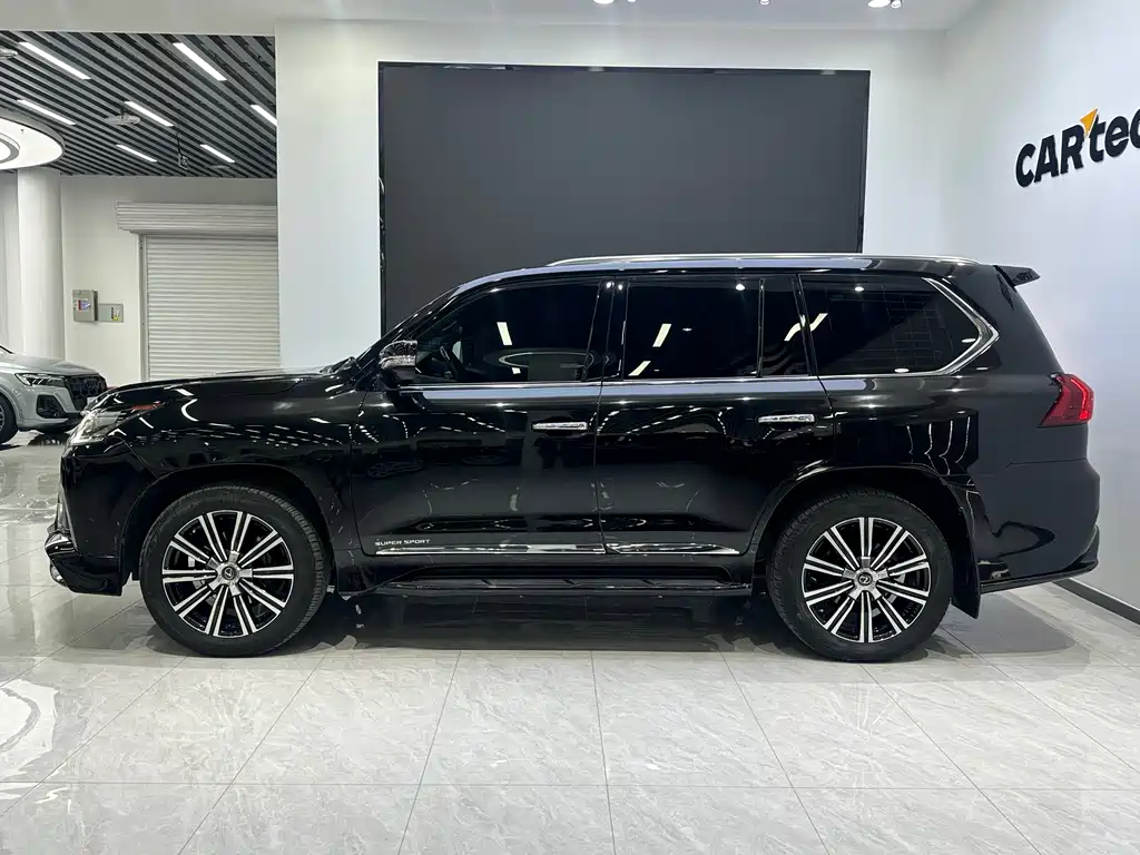Lexus LX 2019 — фото 4