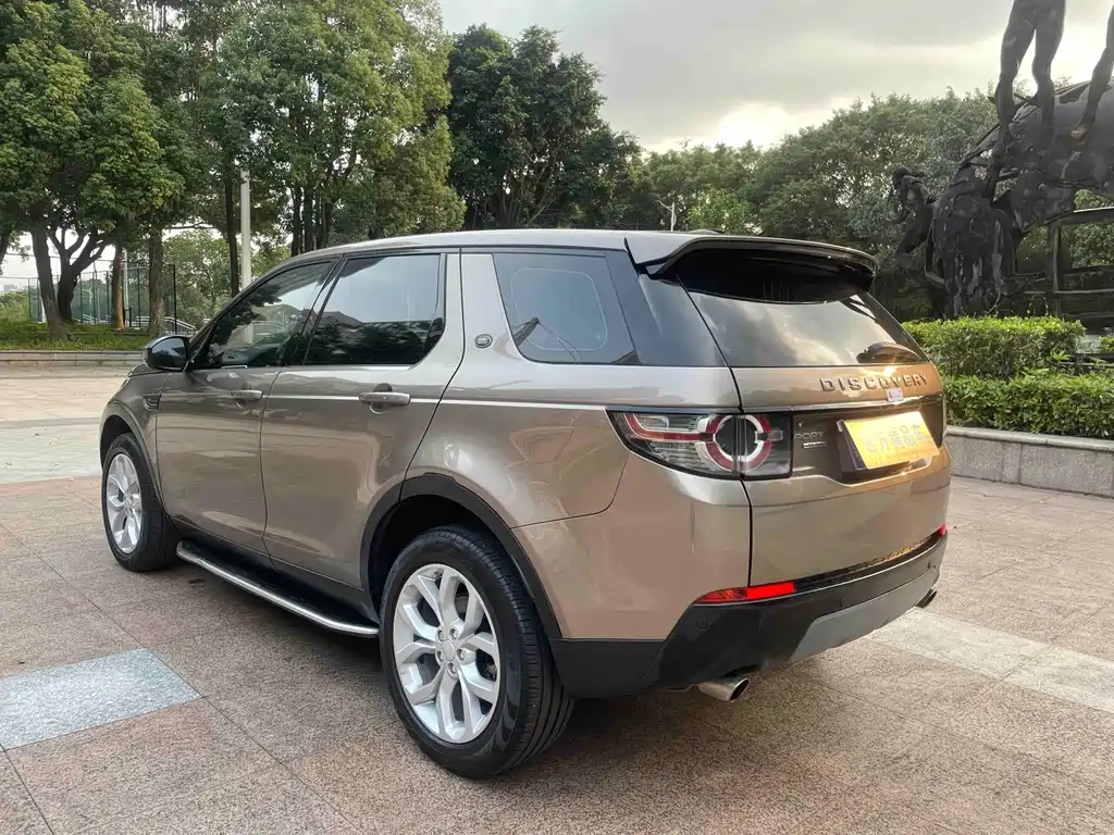 Land Rover Discovery Sport 2015 — фото 9