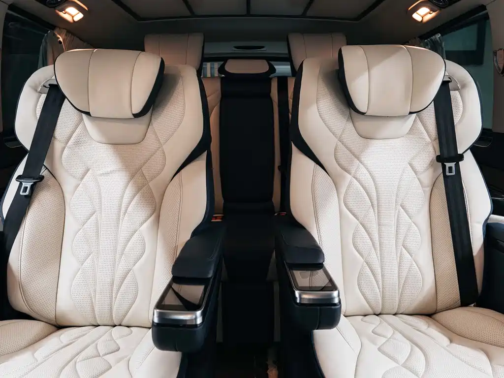Mercedes-Benz V-Class 2020 — фото 22