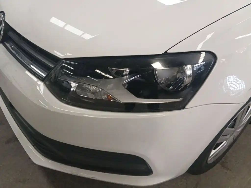 Volkswagen Polo 2017 — фото 18