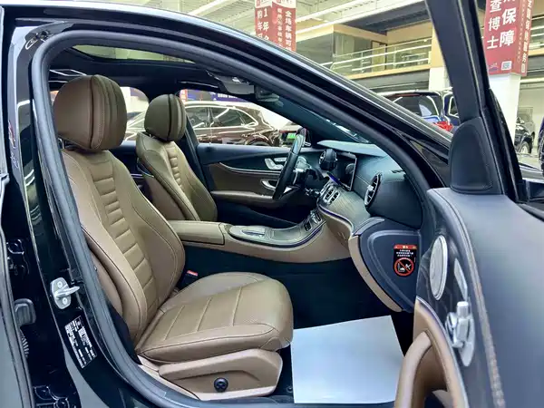 Mercedes-Benz E-Class 2022