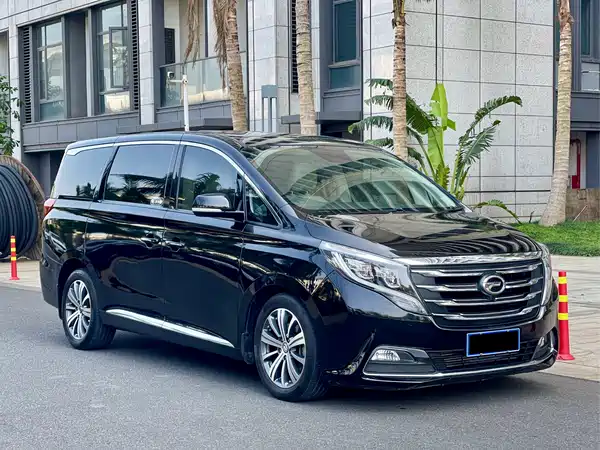 GAC Trumpchi M8 2018