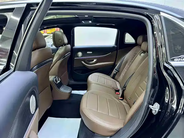 Mercedes-Benz E-Class 2022