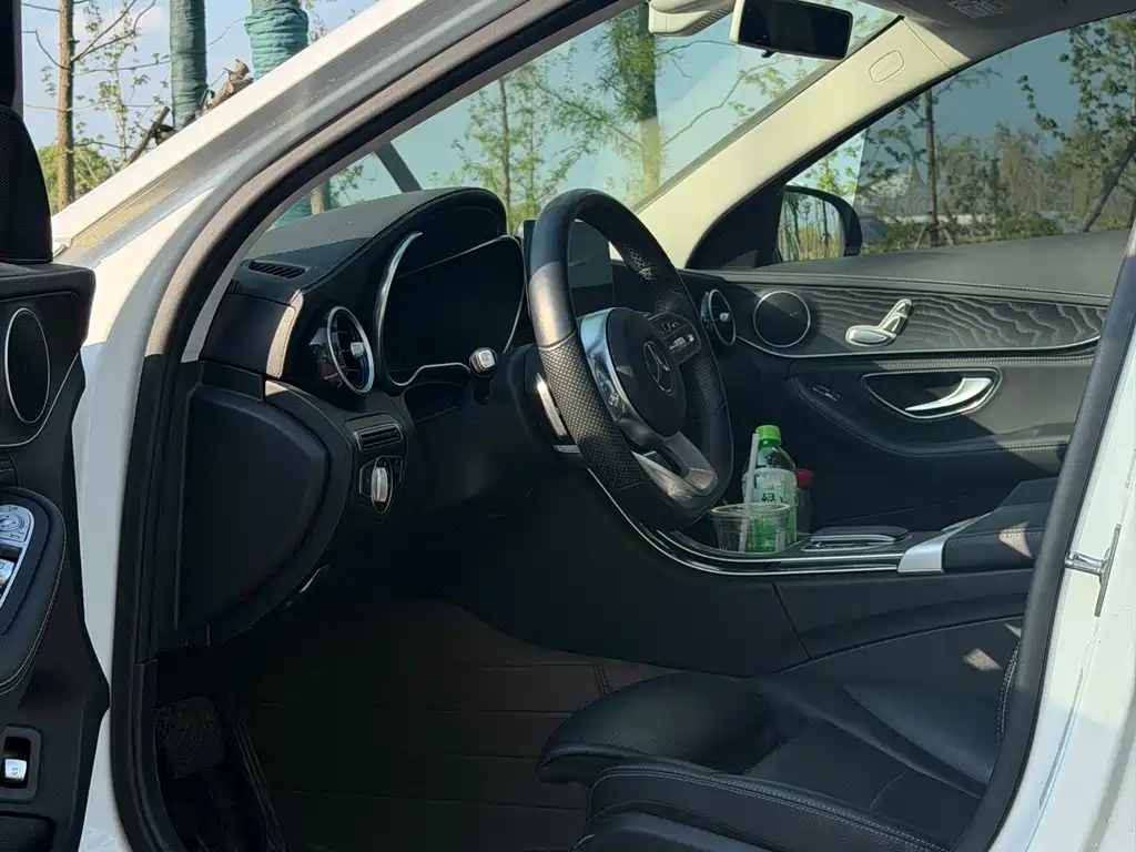 Mercedes-Benz C-Class 2020