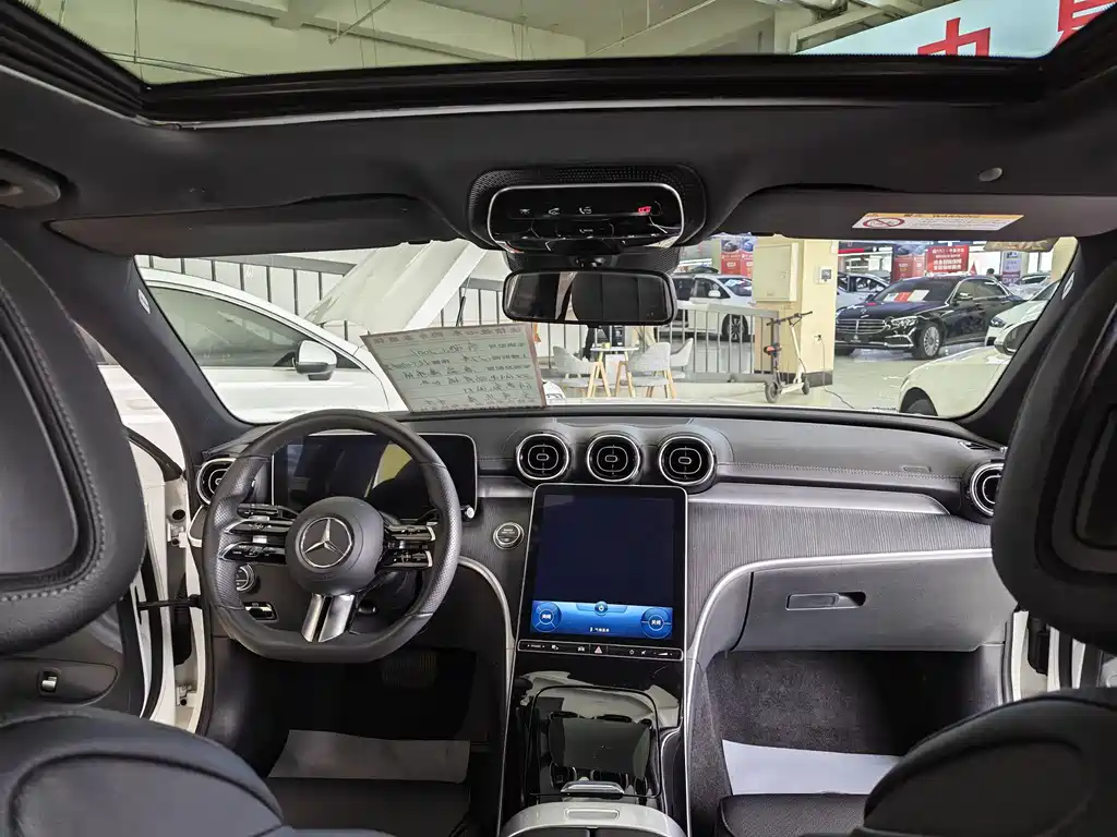 Mercedes-Benz C-Class 2022 — фото 9