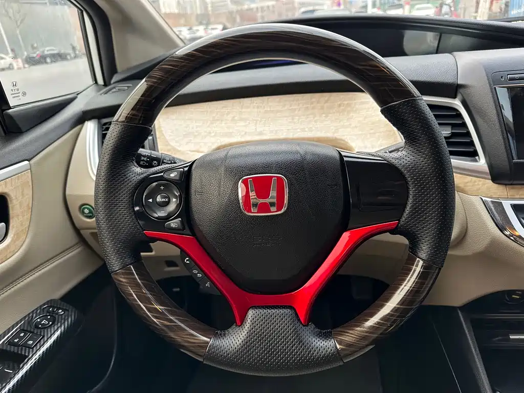 Honda Jade 2014 — фото 11