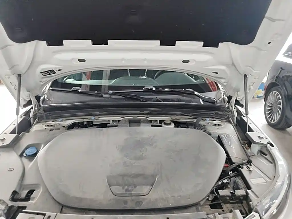 Volvo XC40 NEV 2021 — фото 20