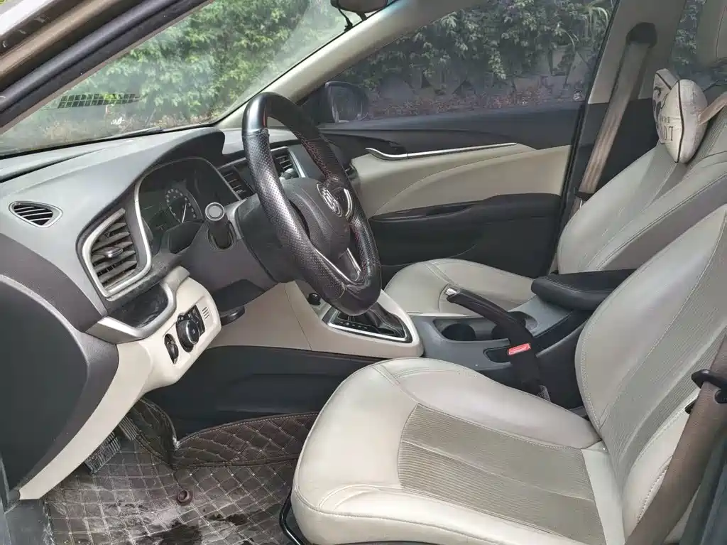 Buick Excelle 2017 — фото 10