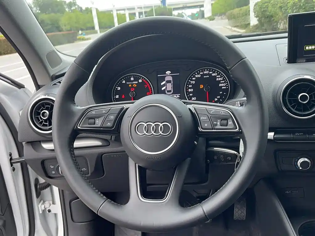 Audi A3 2019 — фото 17