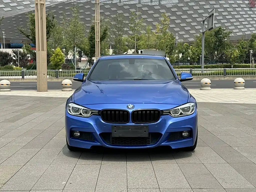 BMW 3 Series 2017 — фото 14
