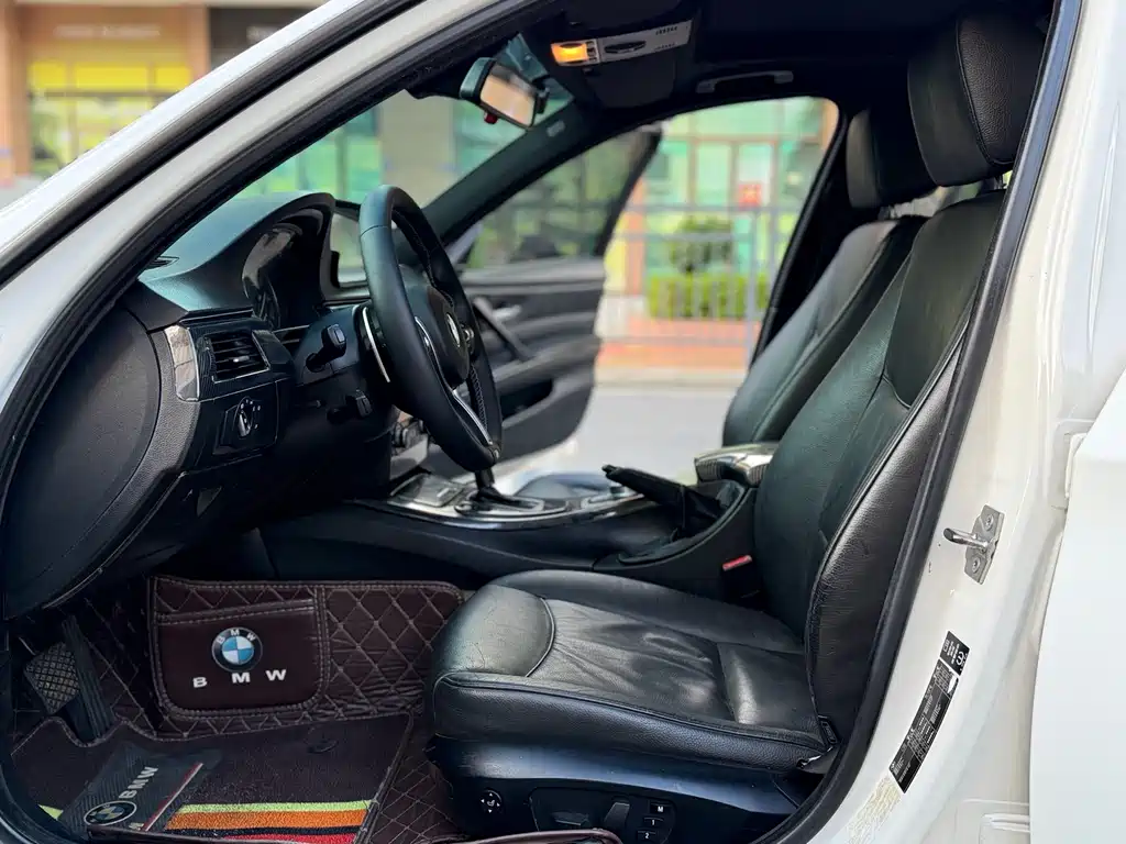 BMW 3 Series 2009