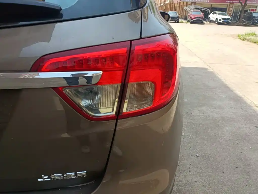 Buick Envision Plus 2015 — фото 8