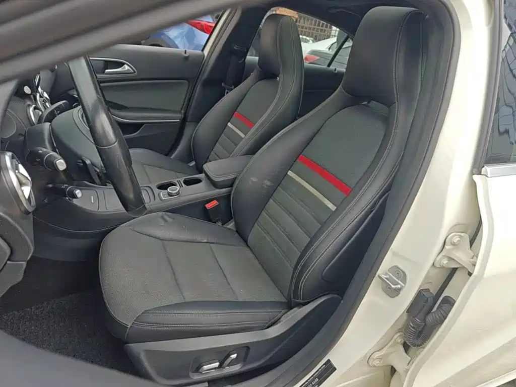 Mercedes-Benz A-Class 2016 — фото 15