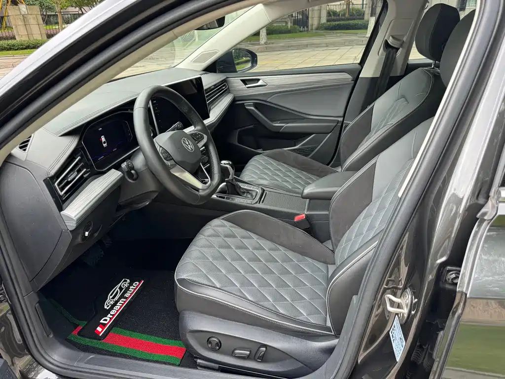 Volkswagen Sagitar 2023