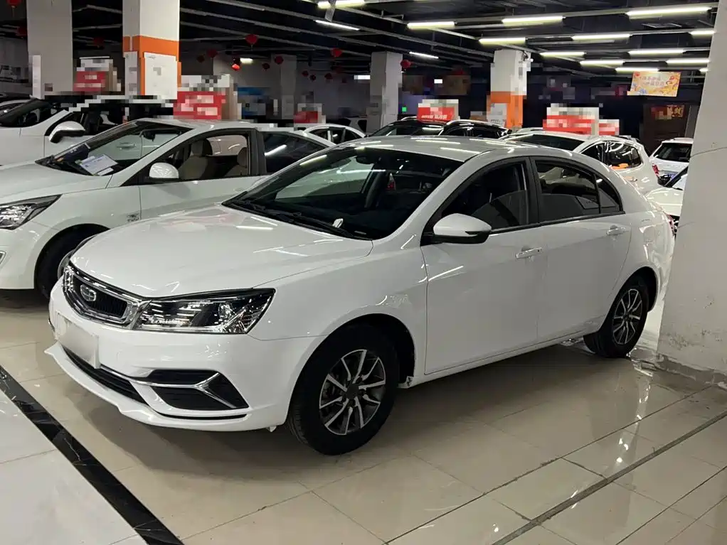 Geely Emgrand 2020 — фото 15