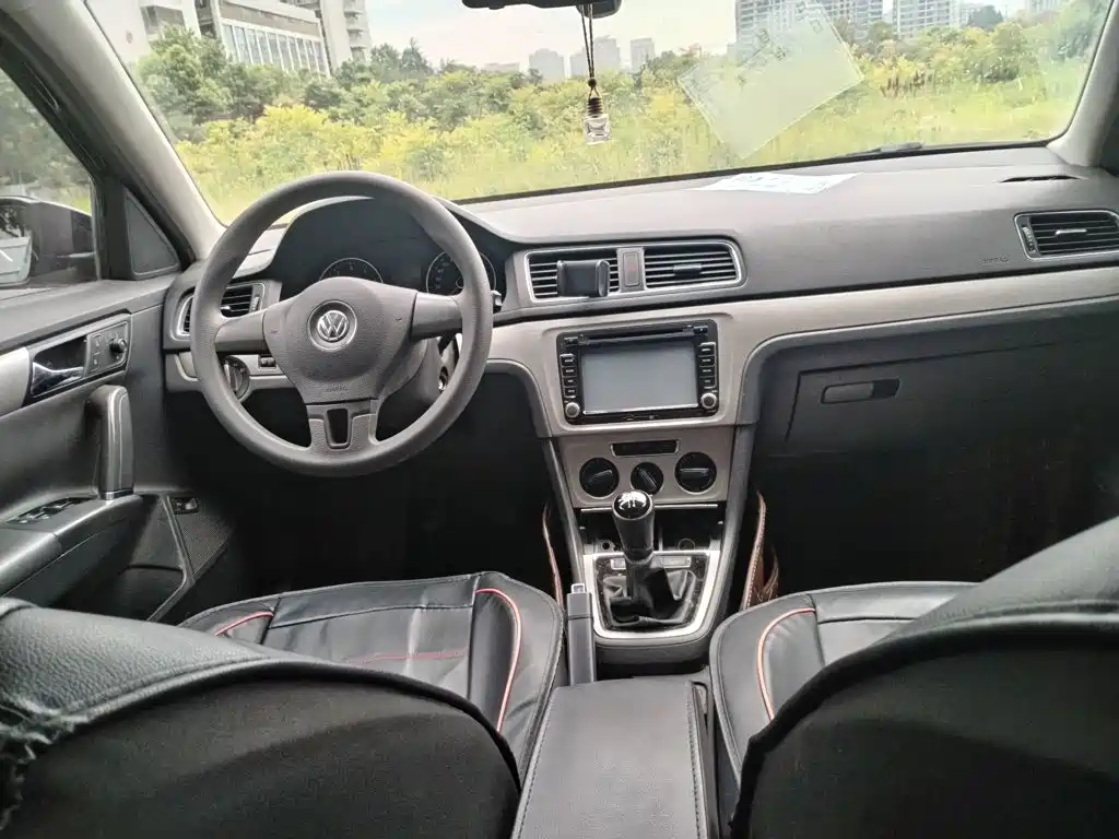 Volkswagen Lavida 2015 — фото 13