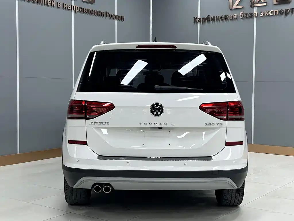 Volkswagen Touran 2022 — фото 5