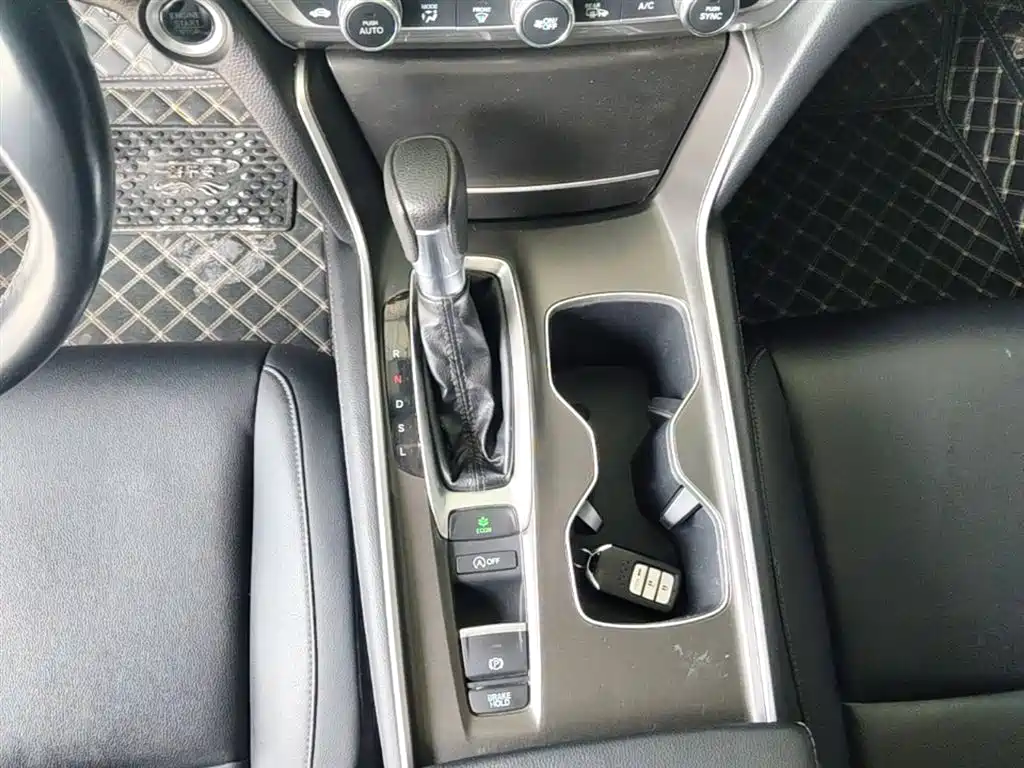 Honda Accord 2021 — фото 14