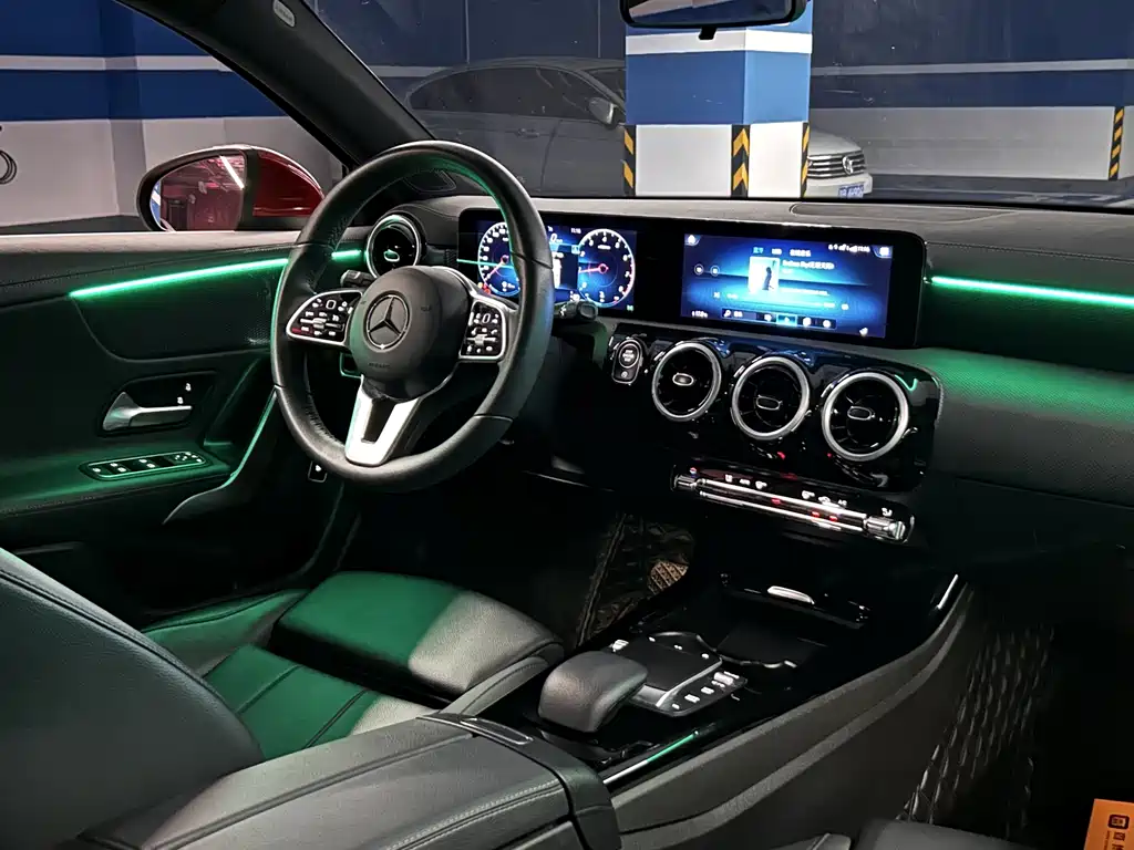 Mercedes-Benz A-Class 2022 — фото 11