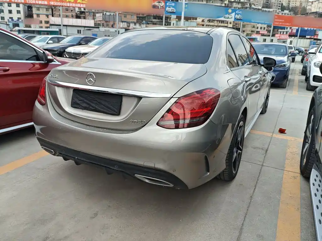 Mercedes-Benz C-Class 2021