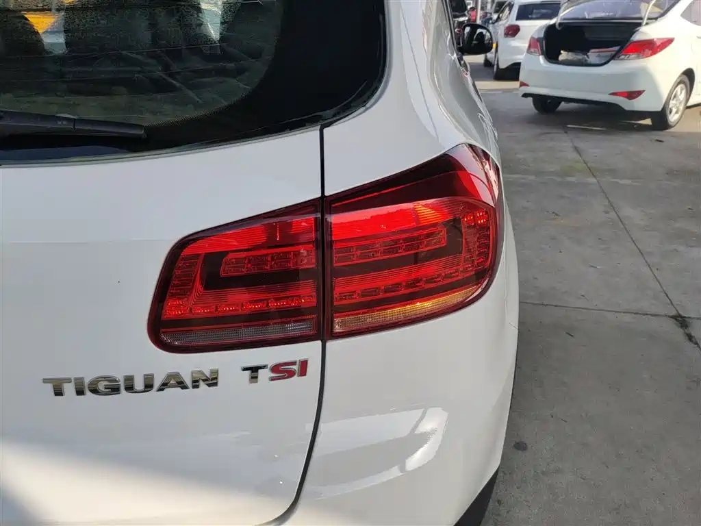 Volkswagen Tiguan 2015 — фото 8