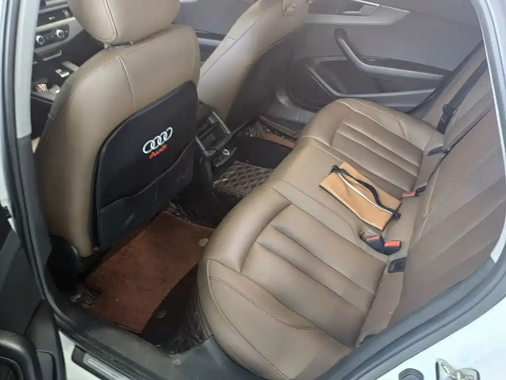 Audi A4L 2018
