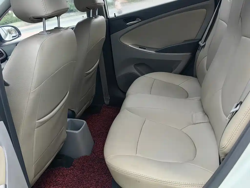 Hyundai Verna 2015 — фото 7