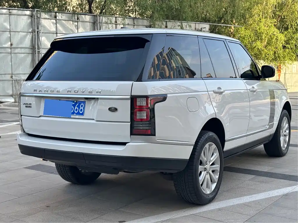 Land Rover Range Rover 2015 — фото 11