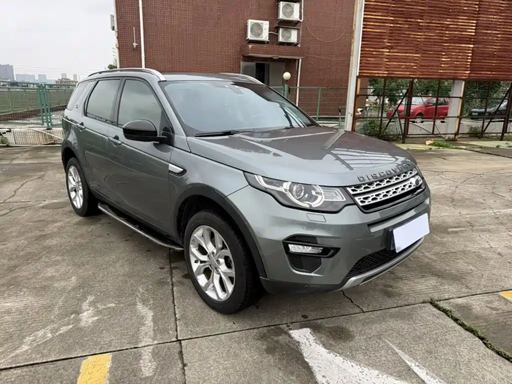 Land Rover Discovery Sport 2017 — фото 24