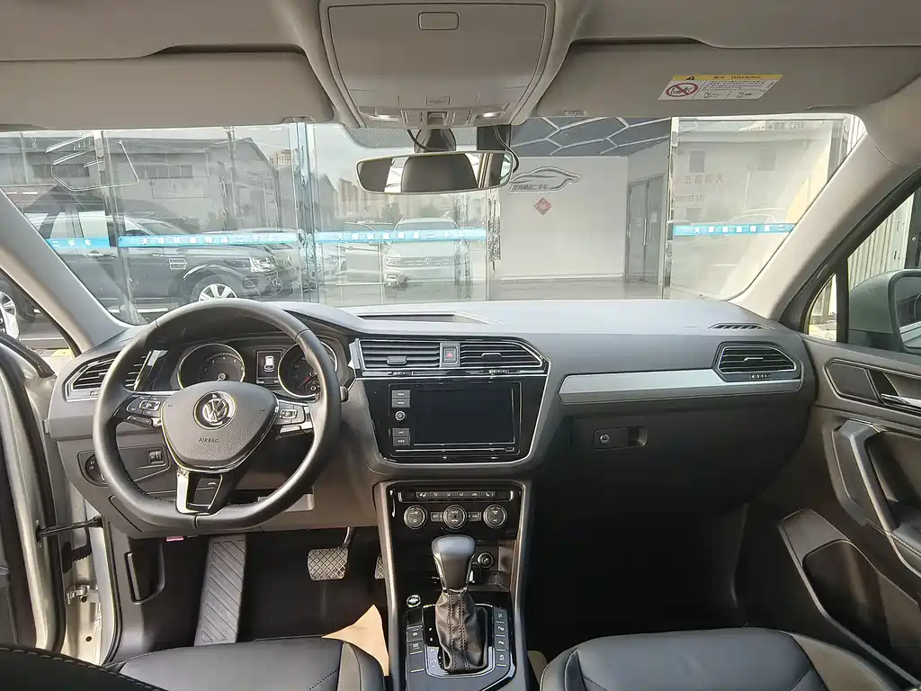 Volkswagen Tiguan L 2019 — фото 9