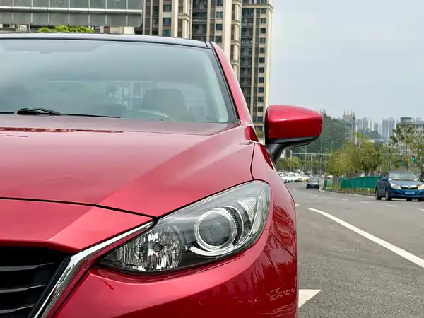 Mazda 3 Axela 2016